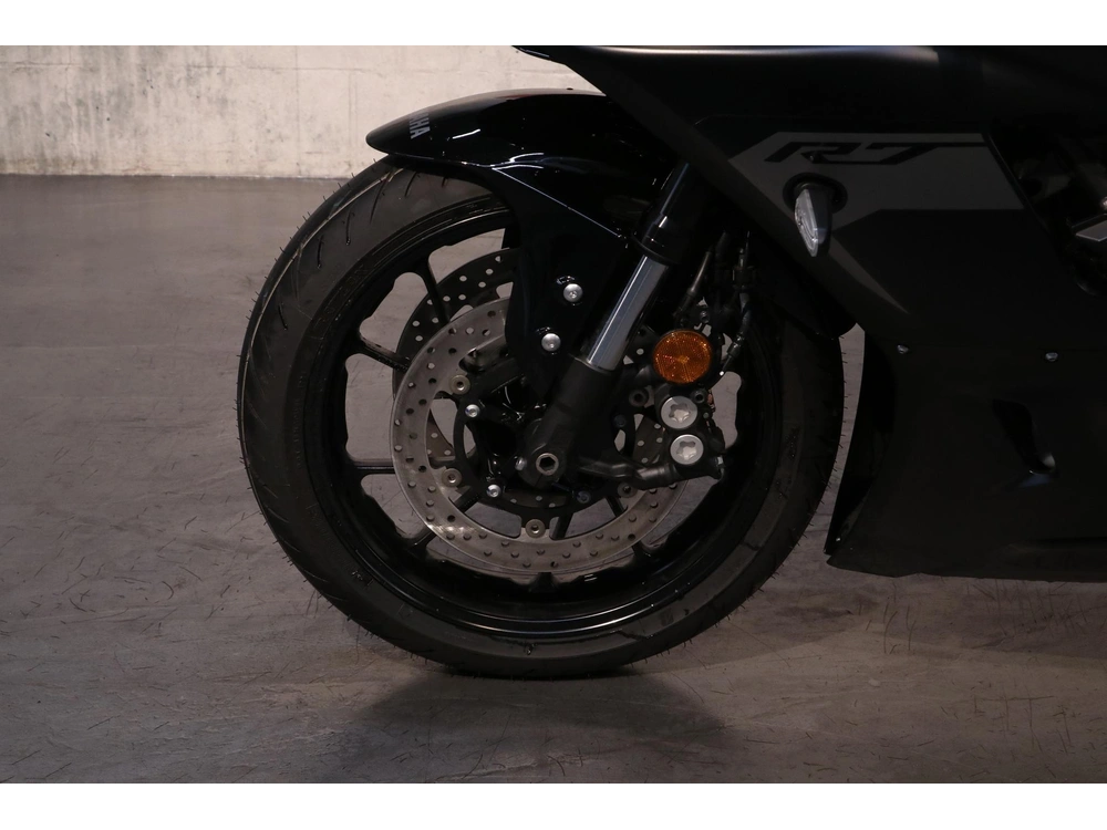 Yamaha Yzf-r7 2025 alt