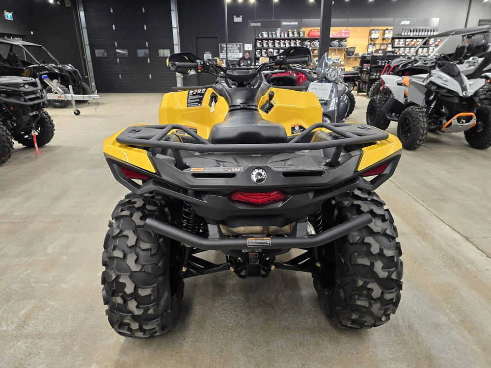 2024 Brp Outlander Xt 700 alt