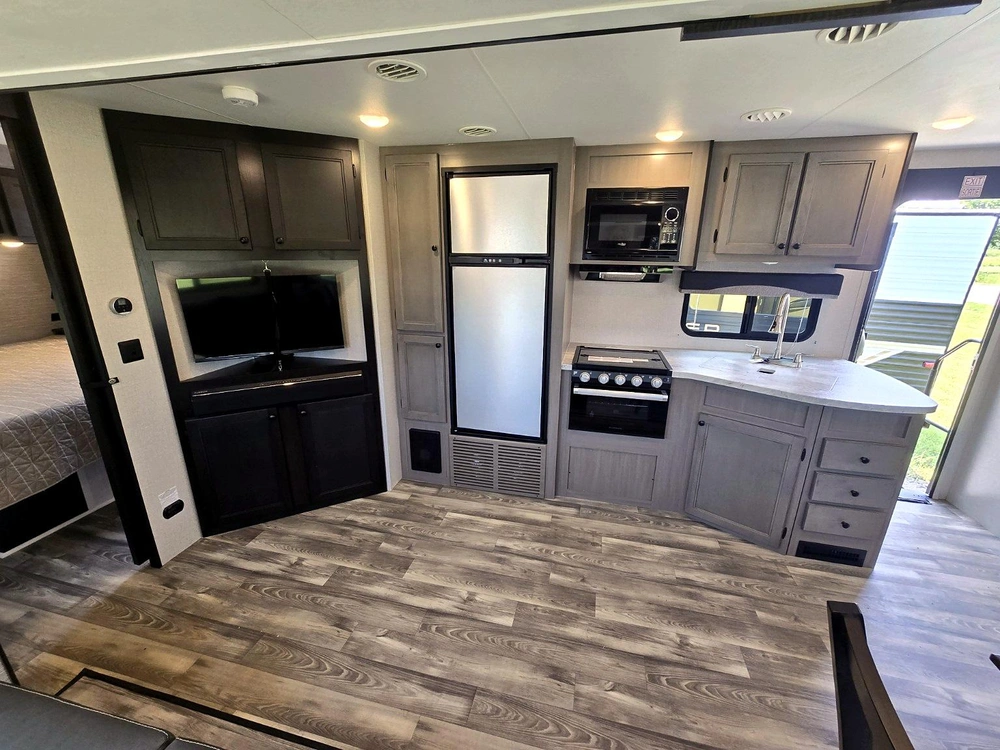 2022 Jayco Starcraft 252rb alt