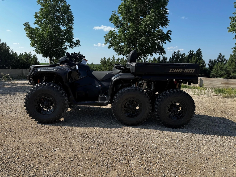 2026 Can-am Outlander Max 6x6 1000 alt