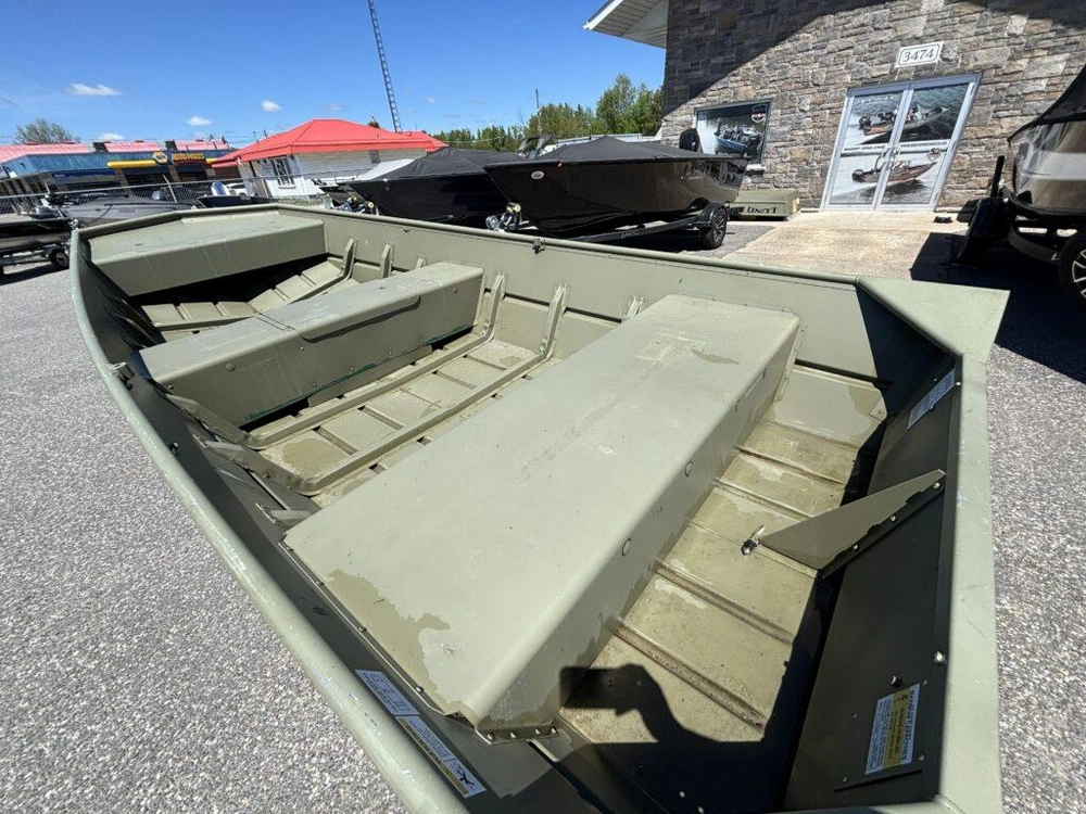 2023 Lowe Boats 1448m Jon alt