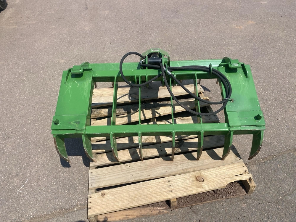 2020 John Deere 2025r alt