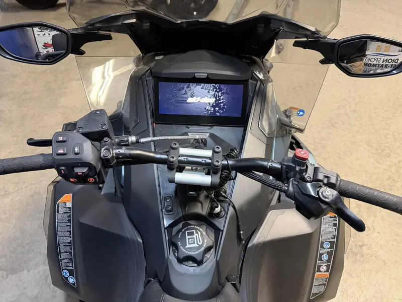 Ski-Doo GRAND TOURING LE PLATINUM 900 ACE 2026