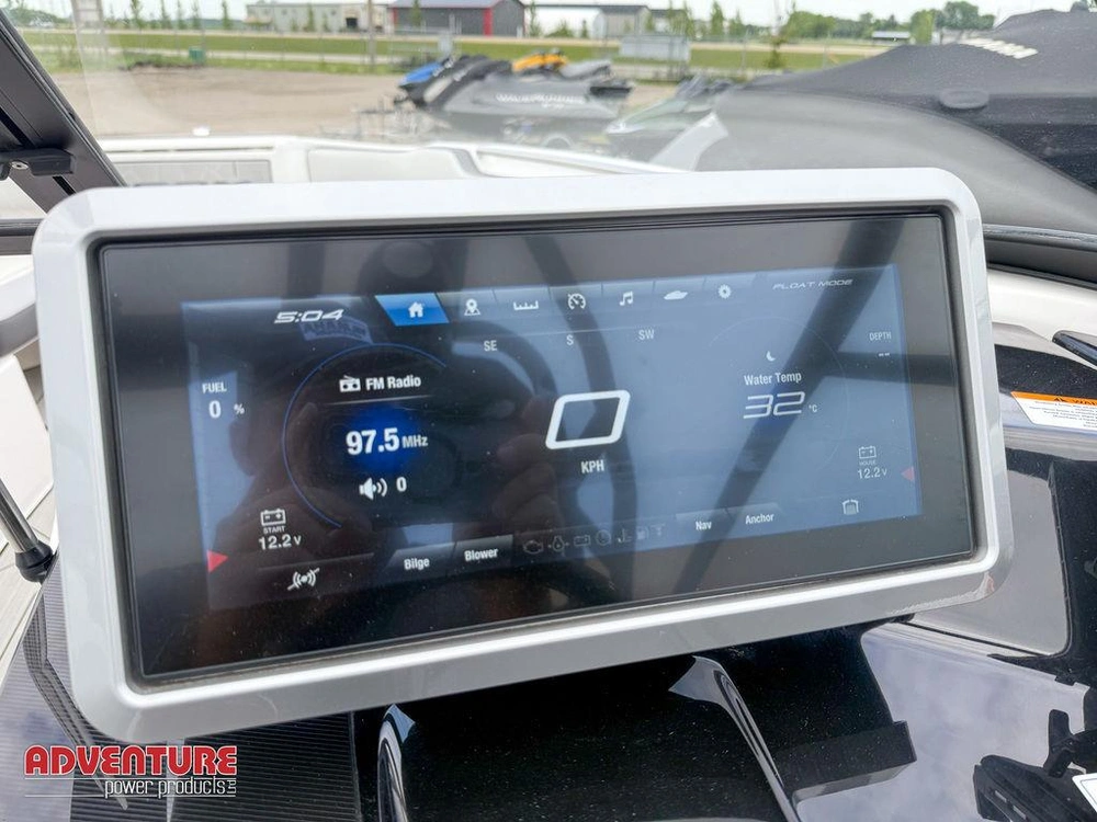 2025 Yamaha 252xe alt