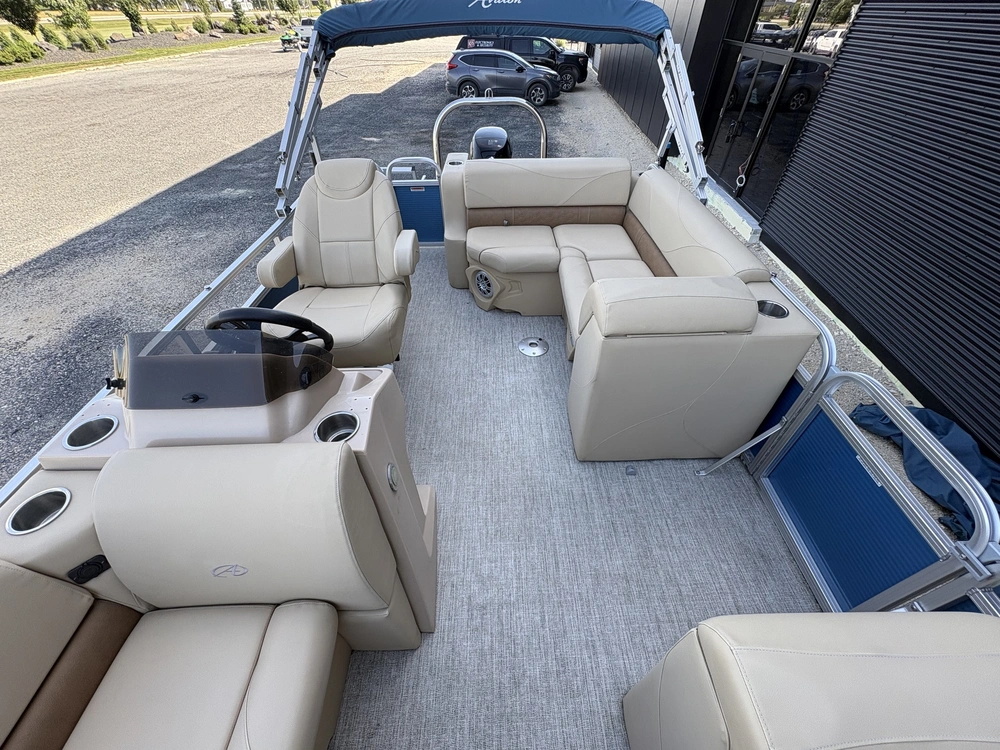 2020 Avalon Venture 1875 Cruise Rear Bench alt