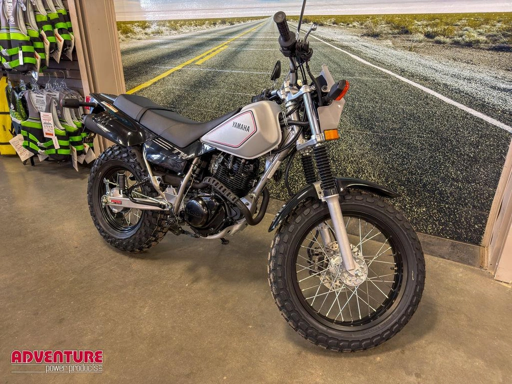 2026 Yamaha Tw200 alt