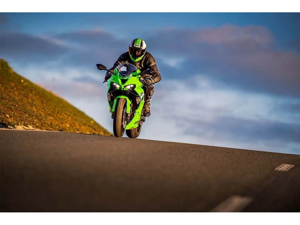 2026 Kawasaki Ninja Zx-6r Lime Green alt