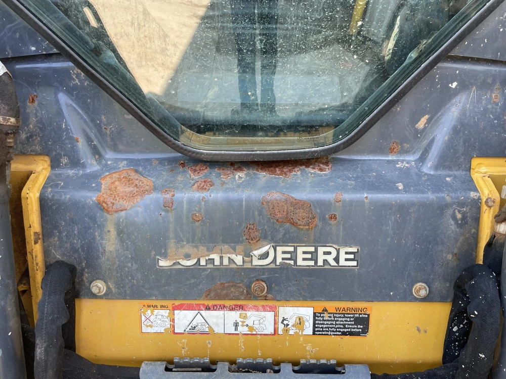 2022 John Deere 317g alt