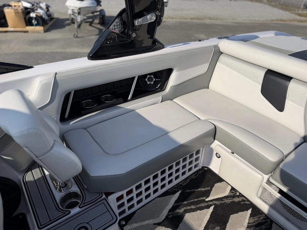 Air Nautique 230 2012 alt