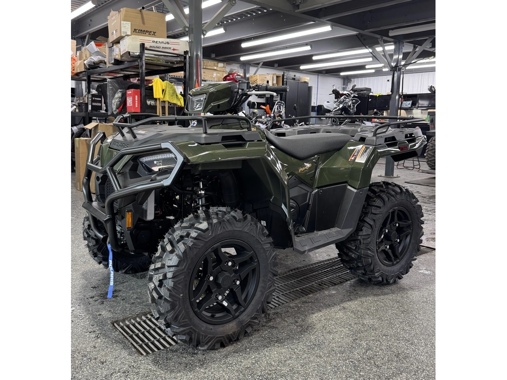 2026 Polaris 570 Premium 40e alt