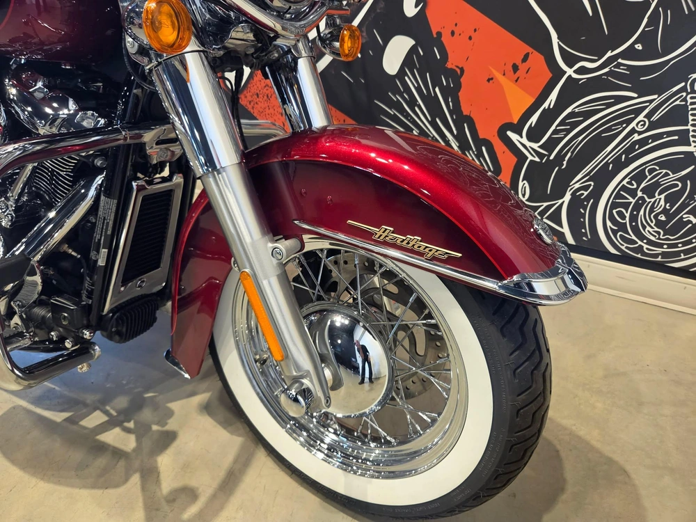Harley-davidson Softail Heritage 114 115 Anniversaire 2023 alt