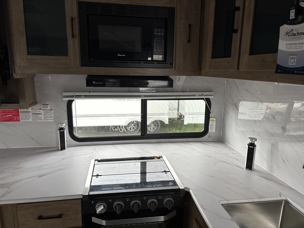 2024 Coachmen Fr. Express 298fds alt
