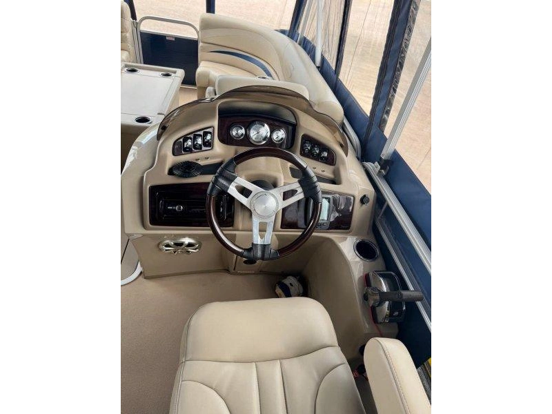 2012 Bennington Marine 2275 Gw alt