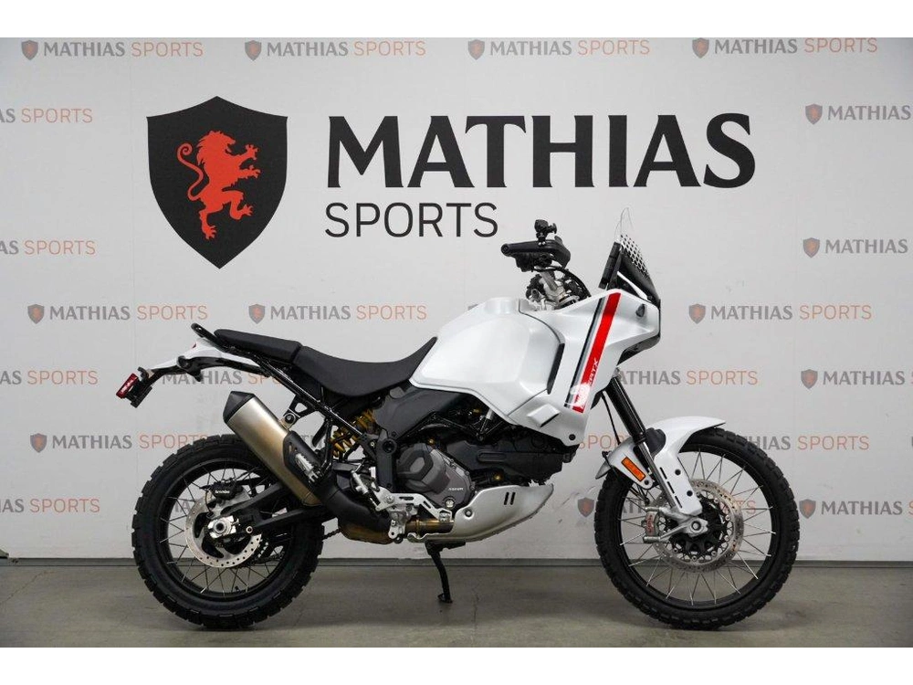 Ducati DesertX 2023