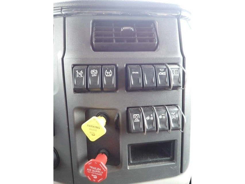 Peterbilt 579 2024