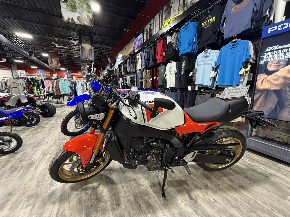 2026 Yamaha Xsr900 White alt