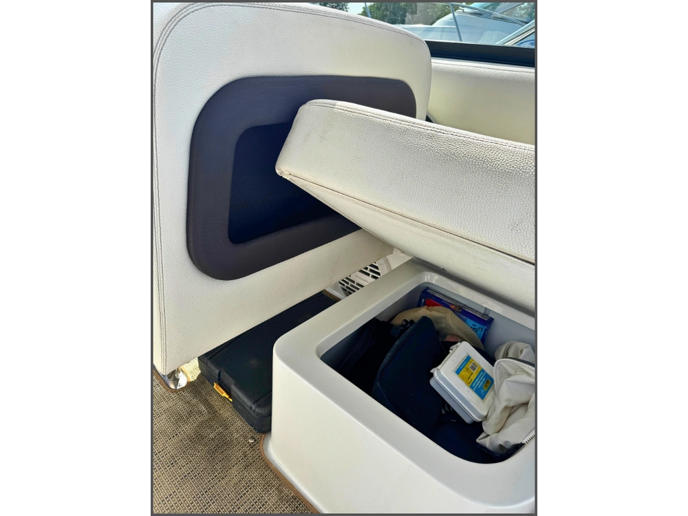 2018 Cobalt Boats R30 alt