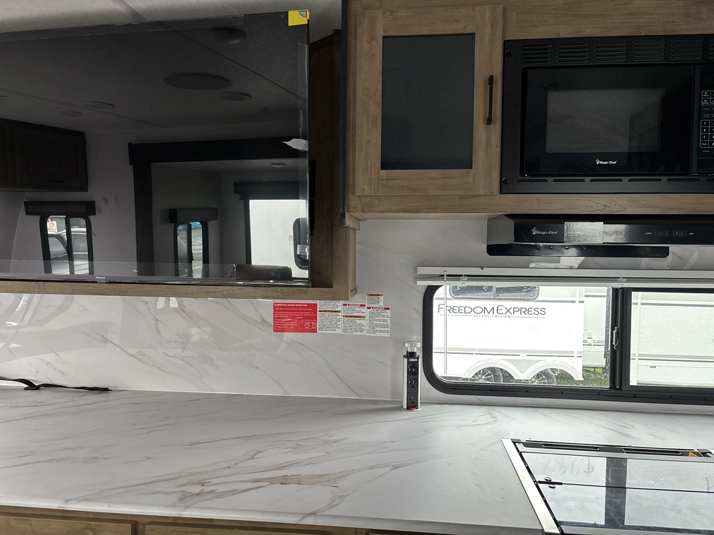 2024 Coachmen Fr. Express 298fds alt