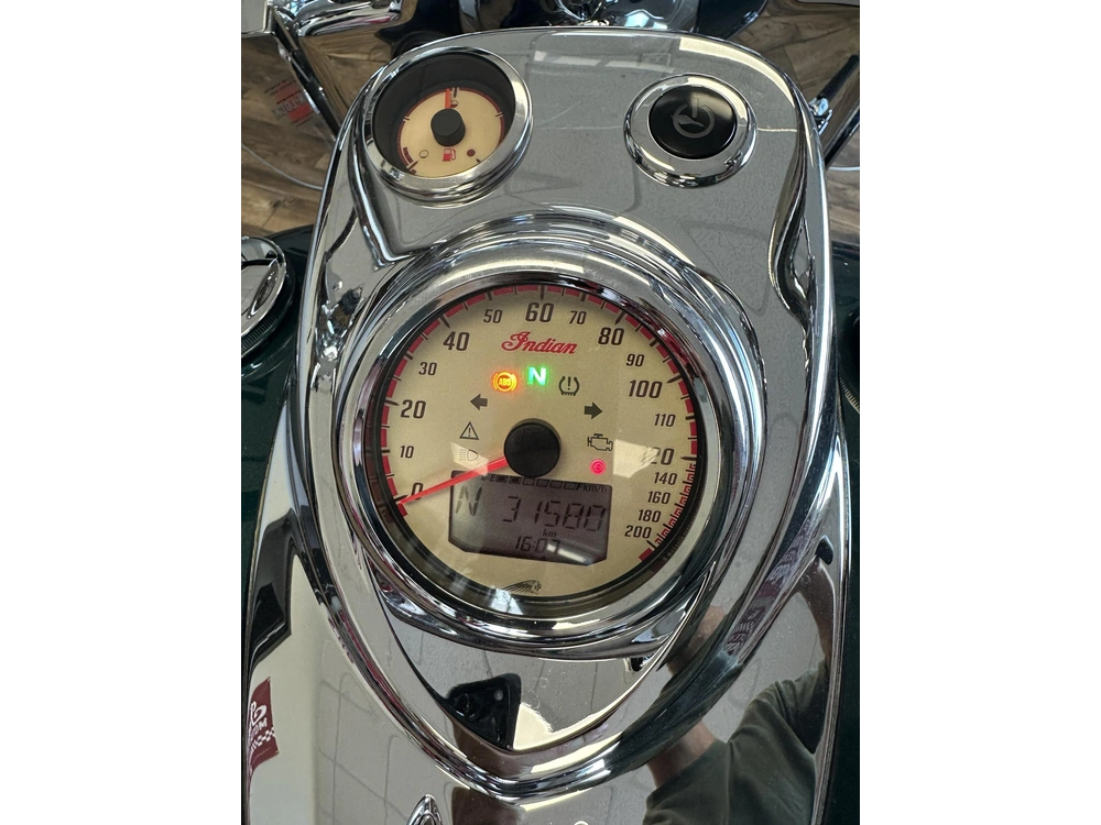 Indian Motorcycle Springfield 2019 alt