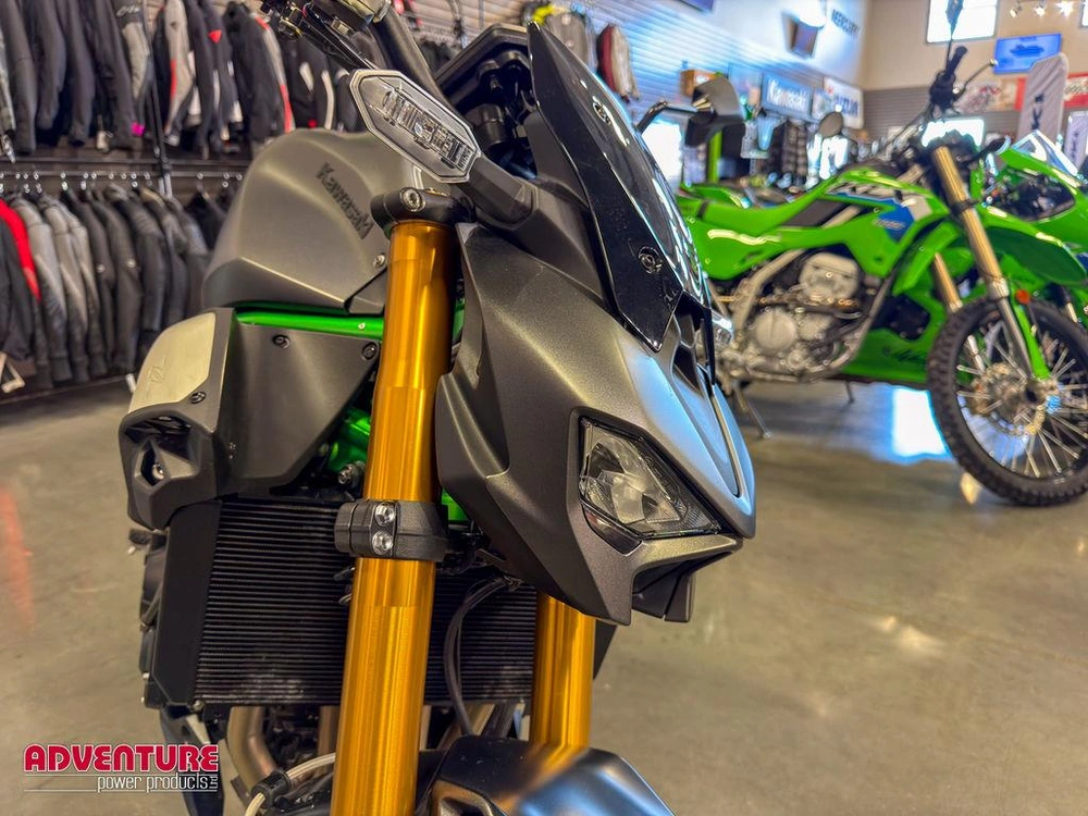 2026 Kawasaki Z900 Se alt