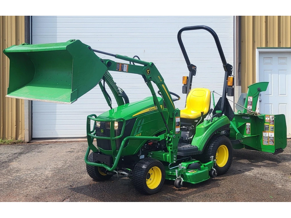 John Deere 1023e 2021 alt