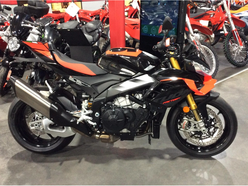 Aprilia Tuono V4 1100 Factory 2026 alt