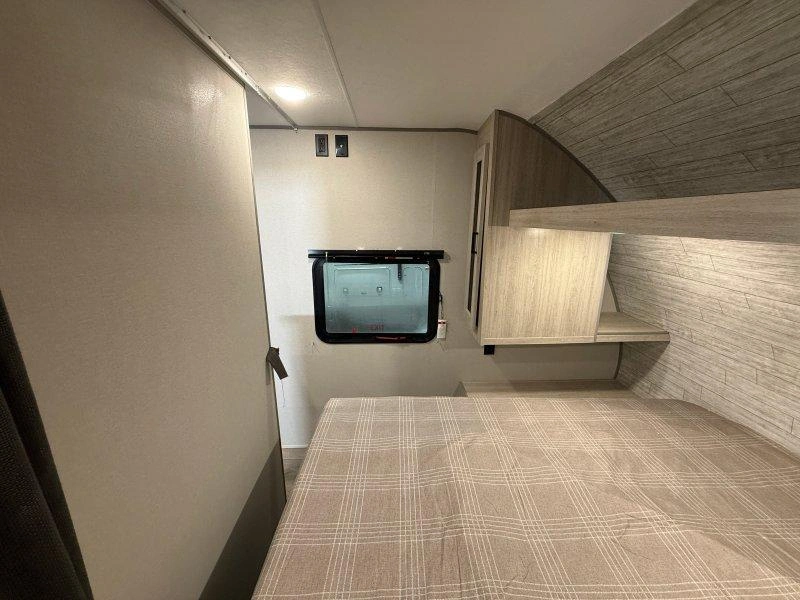 2026 Coachmen Catalina 261bhs alt