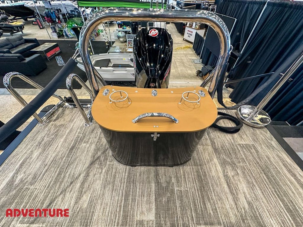 2026 Other Levata 23 Qls Windshield alt