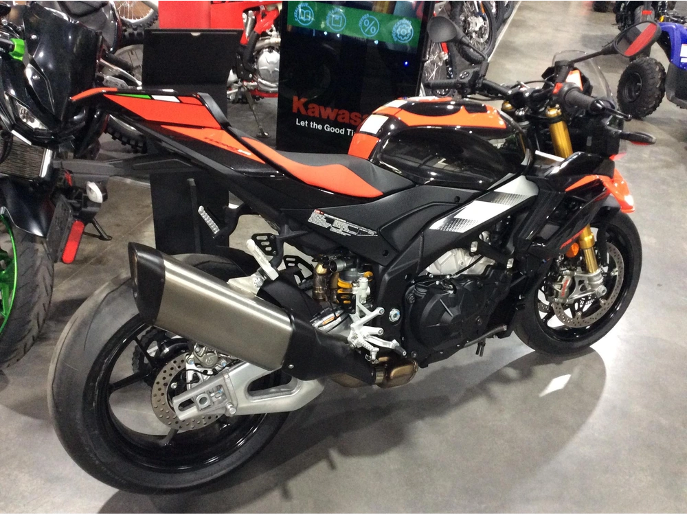 Aprilia Tuono V4 1100 Factory 2026 alt