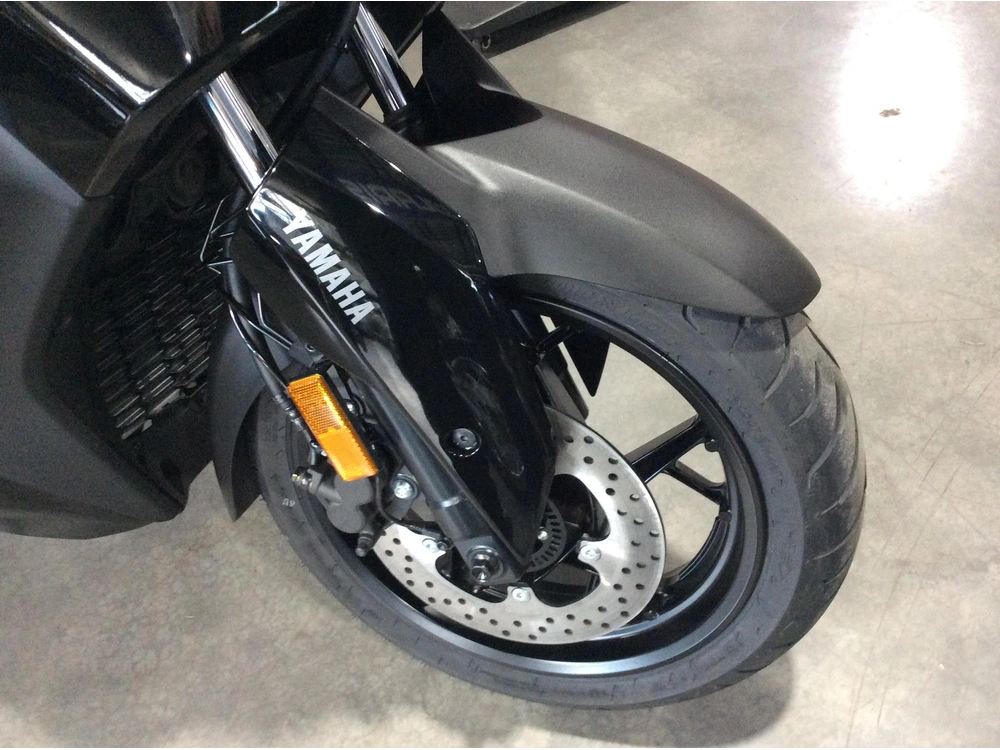 2025 Yamaha Xmax 300 Abs Czd300asb alt