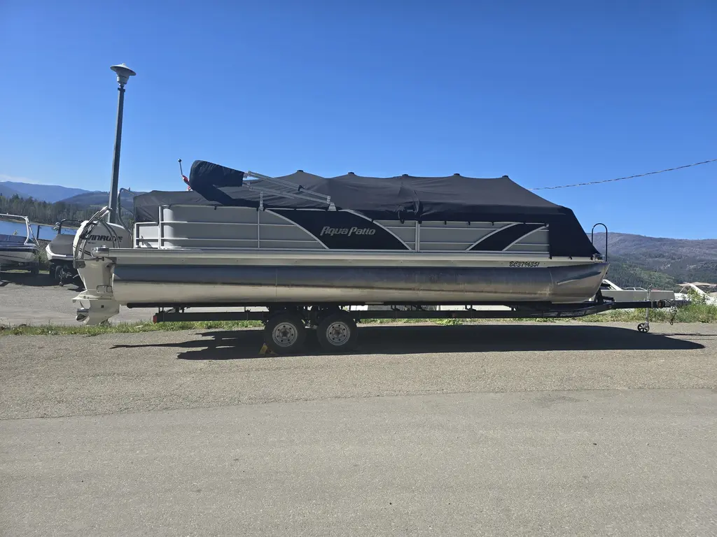 2013 Godfrey Marine Aqua Patio 250WBE4