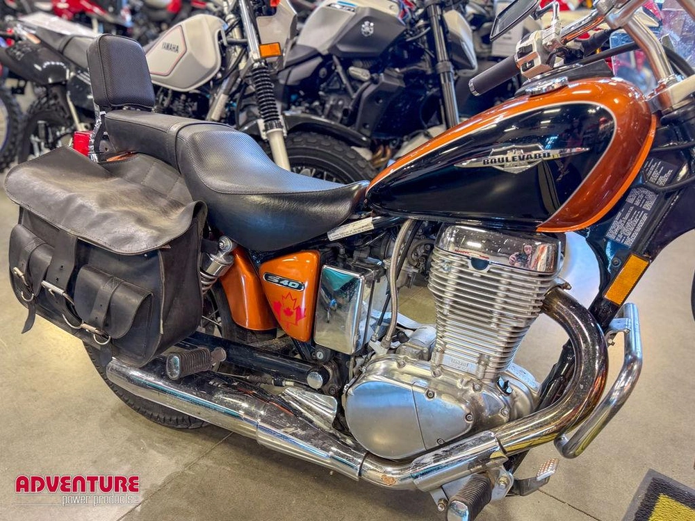 2011 Suzuki Boulevard S40 alt