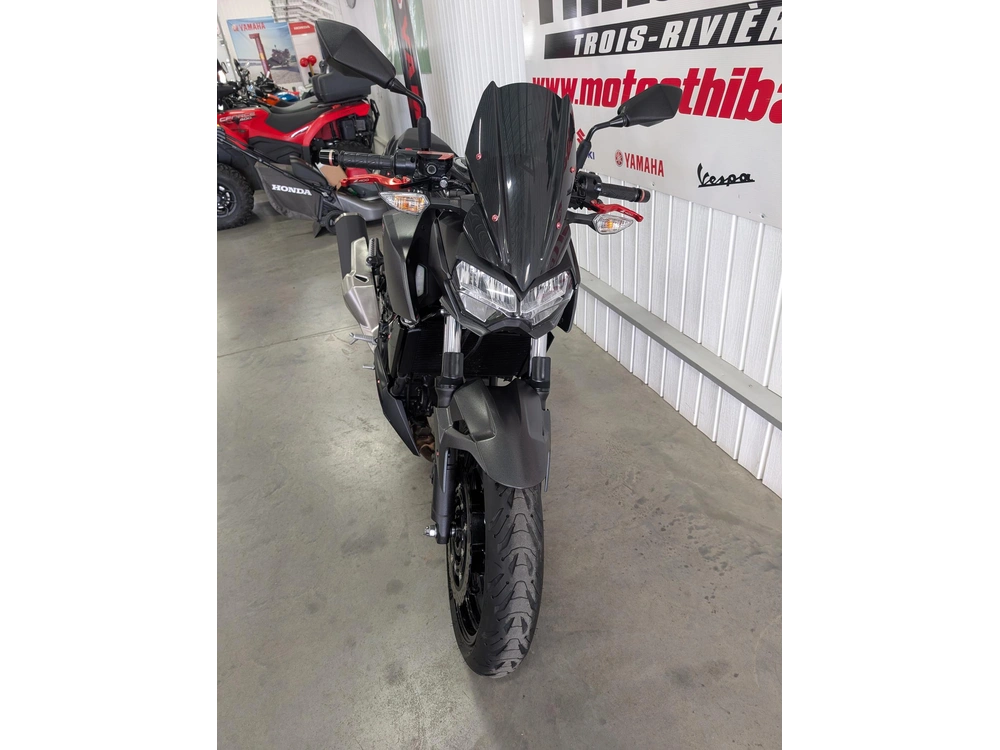 Kawasaki Z 400 2020 alt