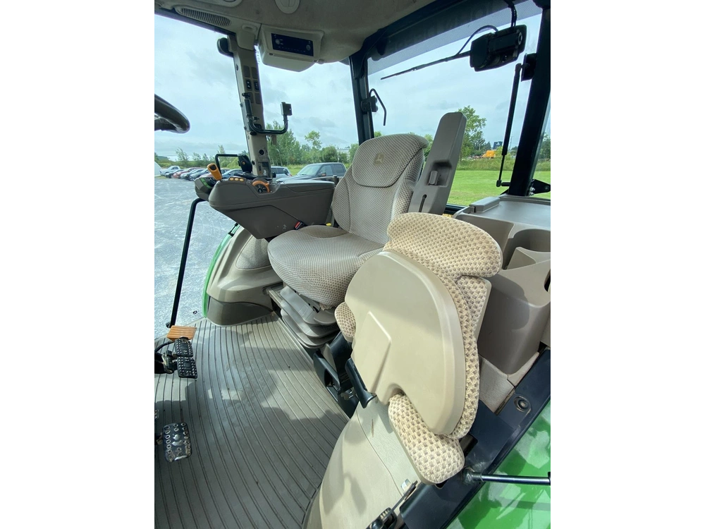 2021 John Deere 5125r alt
