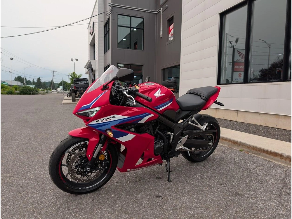 Honda Cbr650ract E-clutch 2026 alt