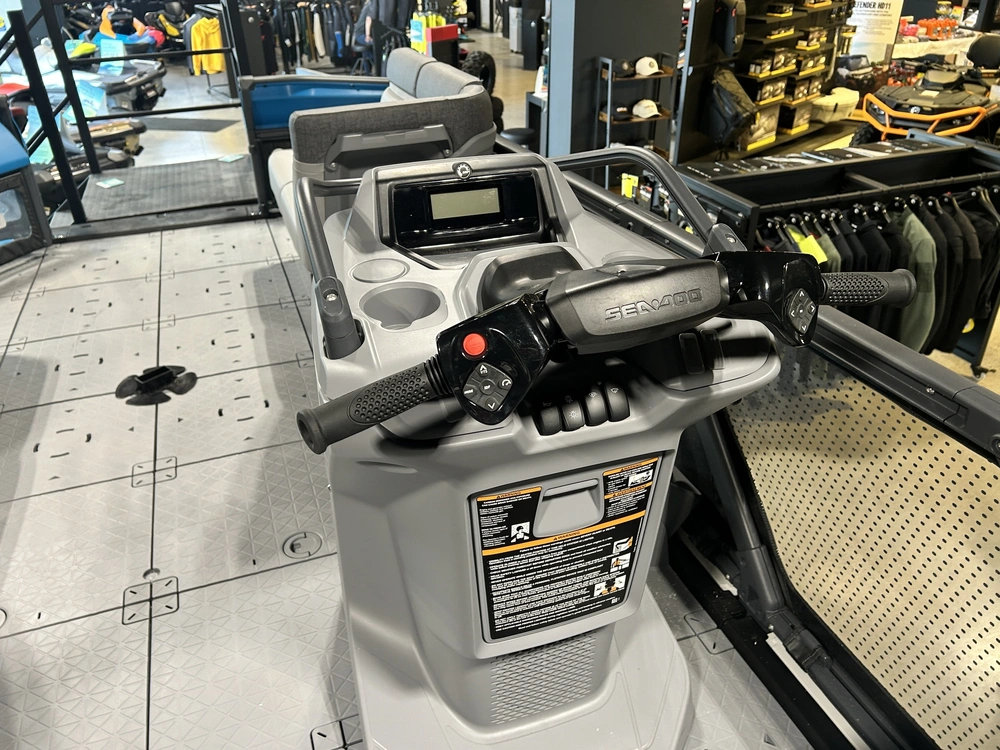 2023 Sea-doo Switch 19 170 Cat alt