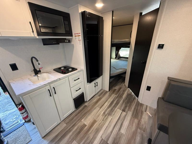 2026 Jayco Jayflight 197mb alt