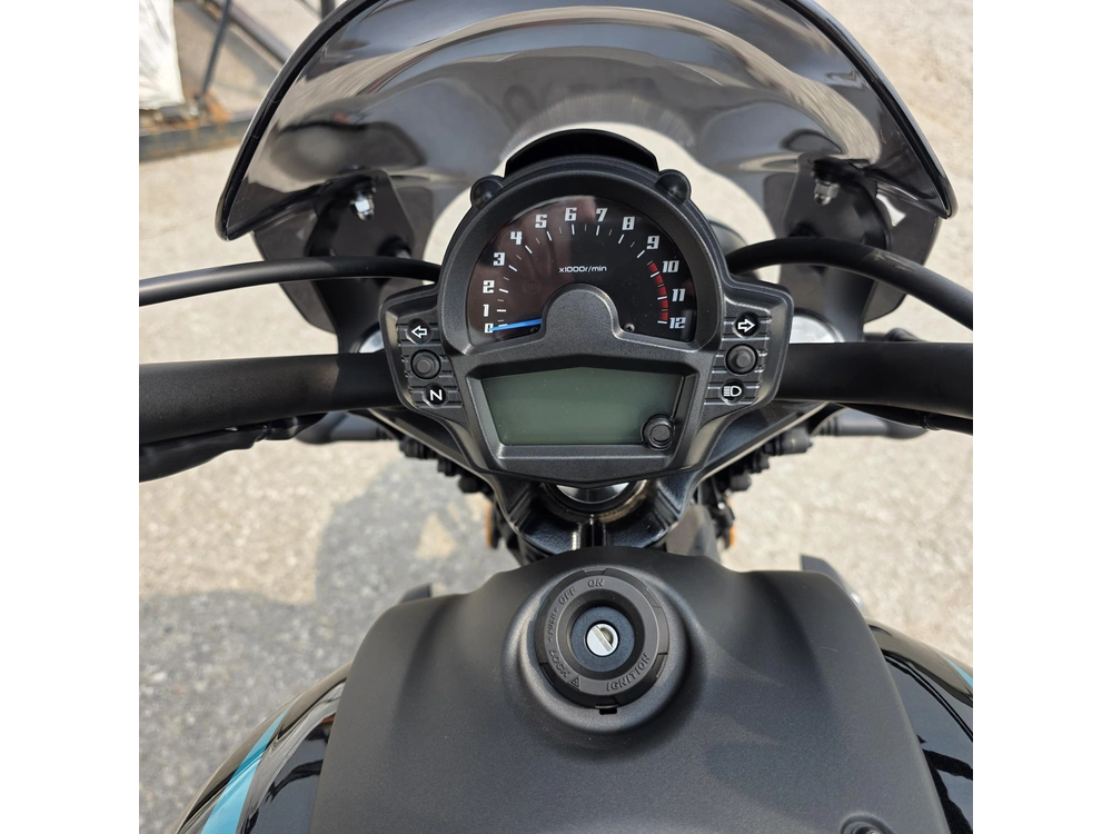 2025 Kawasaki Vulcan S Cafe alt
