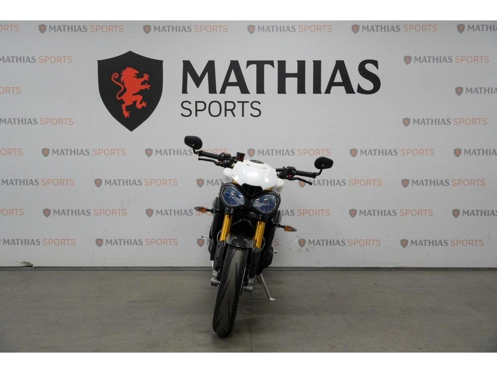 Triumph Speed Triple 1050 R 2017 — photo 3
