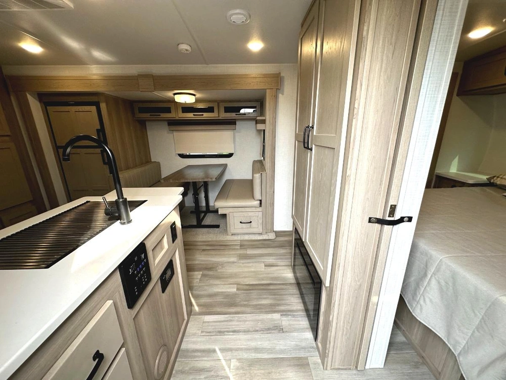 Rockwood Mini Lite 2513s 2024 alt
