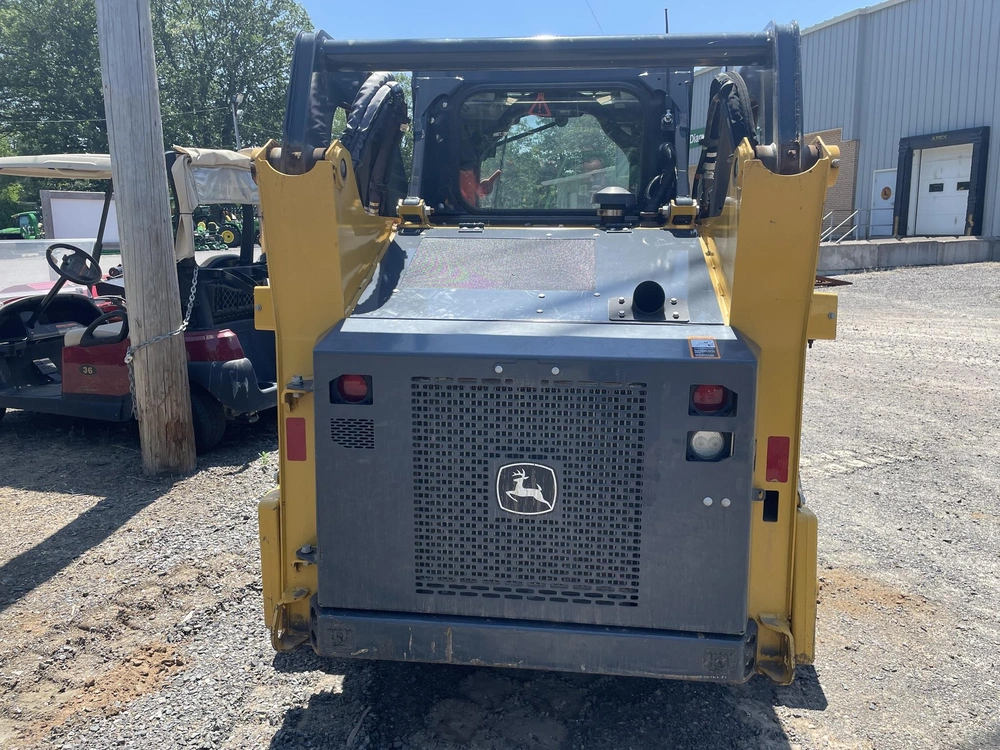 2022 John Deere 317g alt