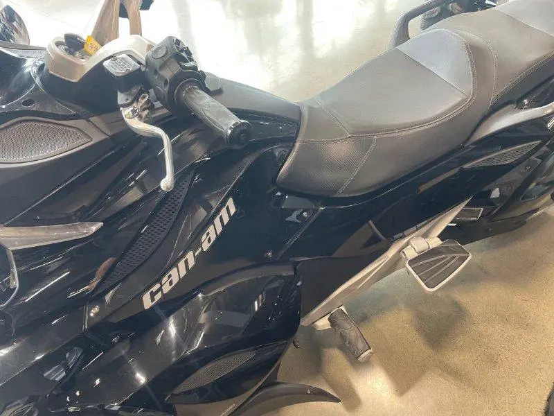 Can-Am Spyder ST (SM5) 2013