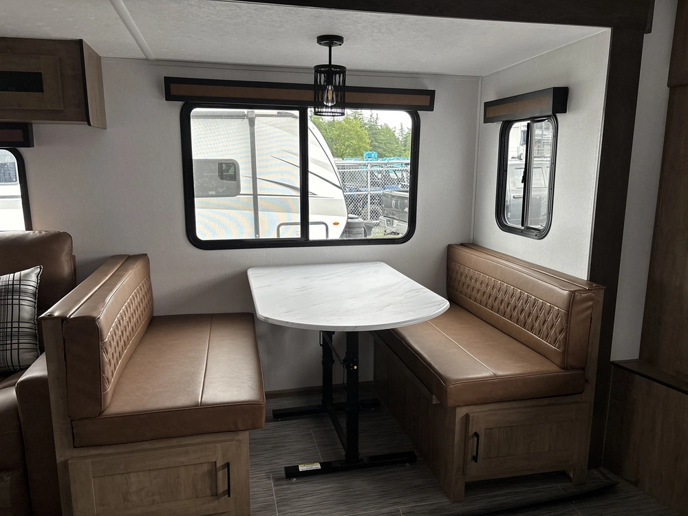 2024 Coachmen Fr. Express 259fkds alt