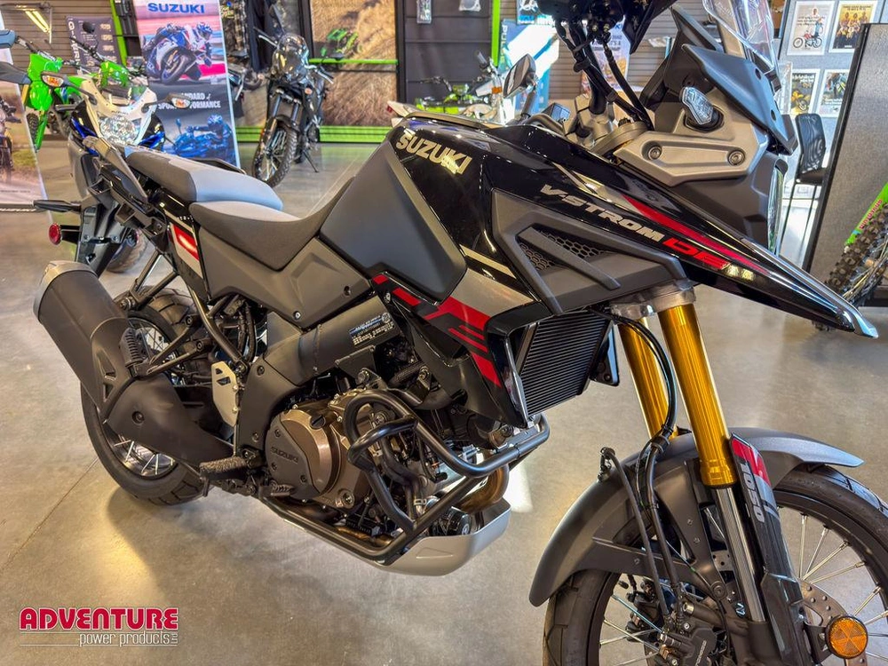 2026 Suzuki V-strom 800de alt