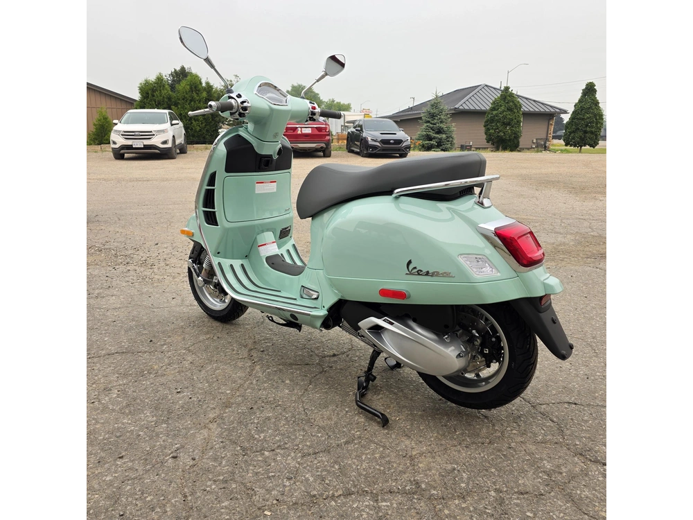 2026 Vespa Gts 310 alt