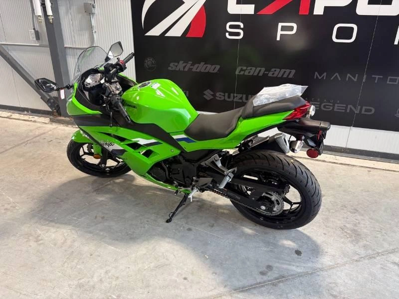 Kawasaki Ninja 300 Abs 2026 alt