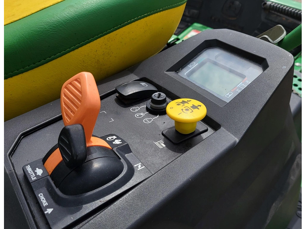 2023 John Deere Z530r alt