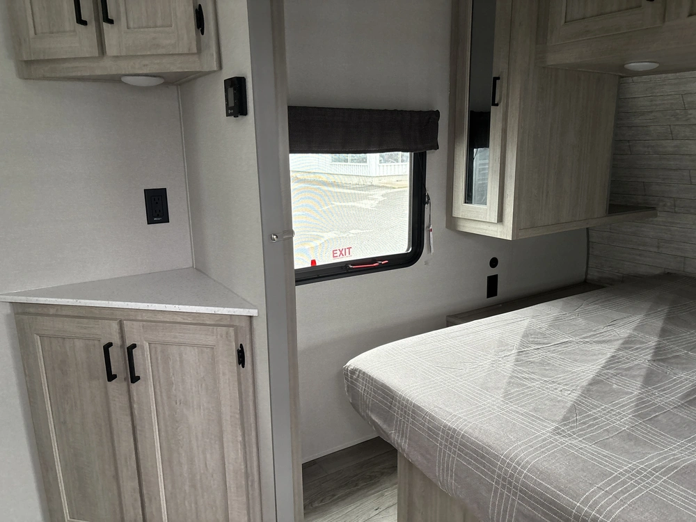 2026 Coachmen Catalina 273dbhckl alt