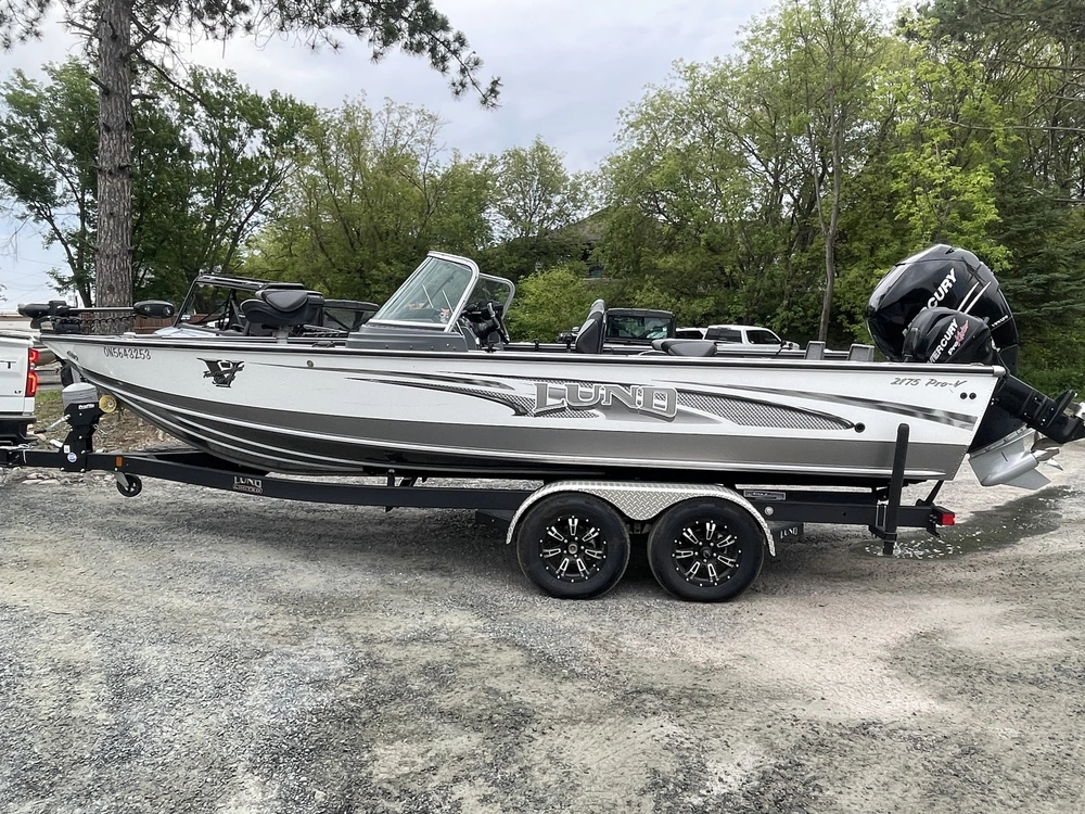 2017 Lund Boat Co 2175 Pro V alt