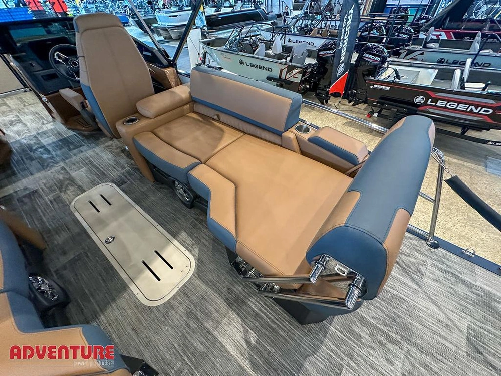 2026 Other Levata 23 Qls Windshield alt